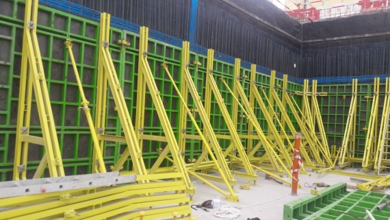 RETAINING WALL FORMWORK